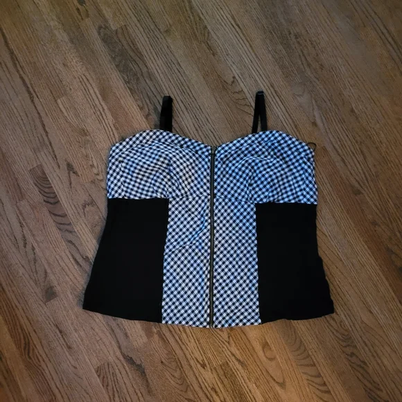 Checkered top - Picture 1 of 3